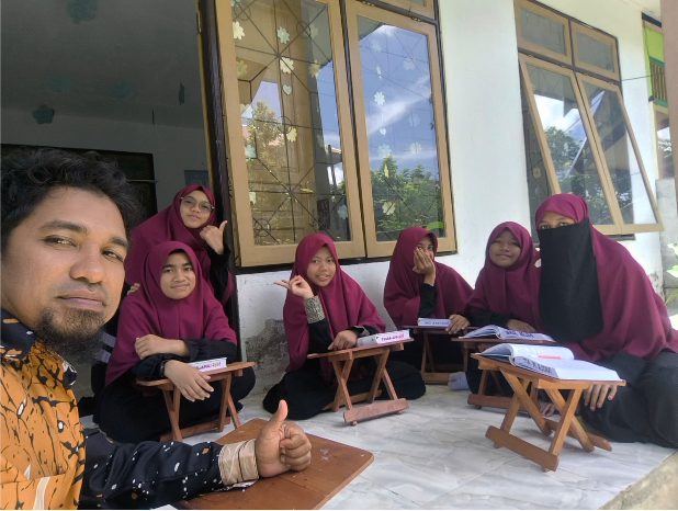 Suasana belajar di kelas 2 KMA